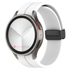 Samsung Galaxy Watch 6 40 / 44 mm Silikon Kordon Magnetik D Tokalı Spor Kayış Mıknatıslı Toka Lacivert