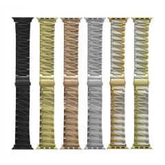 Apple Watch 10 42 mm uyumlu Metal Kordon Geometrik Tasarım Paslanmaz Çelik Kayış Gold