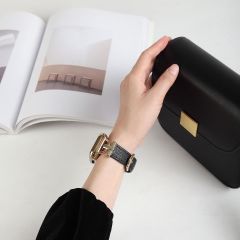 Apple Watch 10 42 mm uyumlu Deri Kordon Metal Bağlantılı Şık Tasarım Kayış Siyah - Gold