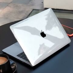 MacBook Air M3 13.6'' 2024 A3113 uyumlu Kılıf Koruyucu Kapak Parlak Şeffaf Tasarım Hava Kanallı