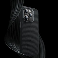 Apple iPhone 15 Kılıf Karbon Fiber Magsafe Şarj Özellikli Benks Hybrid ArmorPro 600D Kevlar Kapak
