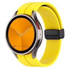 Samsung Galaxy Watch 5 Pro 45 mm Silikon Kordon Magnetik D Tokalı Spor Kayış Mıknatıslı Toka Sarı