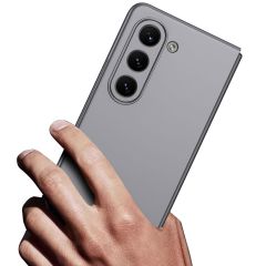 Samsung Galaxy Z Fold 5 Kılıf Premium Kapak Kamera Korumalı Tam Uyumlu Mat Tasarım İnce Yapılı Gri