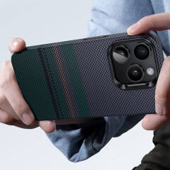 Apple iPhone 15 Pro Max Kılıf Magsafe Şarj Özellikli Karbon Fiber Tasarımlı Benks Aurora ArmorPro Kevlar Kapak